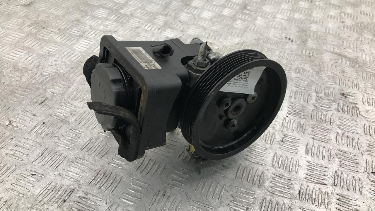 насос гидроусилителя руля BMW 5 серия E60/E61 2005, 3.0 л., M57 D30 (306D2), дизель, 6760956 - фото №1