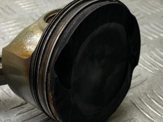 поршень BMW 5 серия F07/F10/F11 [рестайлинг] F10 2013, 4.4 л., N63 B44 A, бензин, АКПП, черный black-sapphire metallic, седан, полный привод, 11257613626