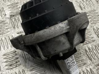 подушка крепления двигателя BMW 5 серия F07/F10/F11 2012, 2.0 л., N47 D20 C, дизель, АКПП, alpinweiß iii (300), хетчбэк 5 дв., задний привод, правый руль, 7935141