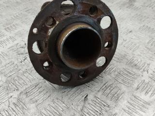 ступица передняя левая Mercedes-Benz C AMG W205 2017, 4.0 л., M 177.980, бензин, АКПП, 197, седан, задний привод, правый руль, A2223340000