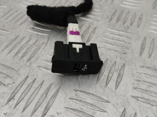 разъем AUX / USB BMW 4 серия F32/F33 [рестайлинг] F36 2019, 2.0 л., B47 D20 A, дизель, АКПП, лифтбэк, полный привод, 84109230246, 9230246