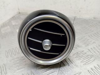 дефлектор обдува салона Mercedes-Benz C AMG W205 2017, 4.0 л., M 177.980, бензин, АКПП, 197, седан, задний привод, правый руль, A2058304204