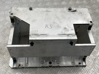 кожух аккумулятора Mercedes-Benz C AMG W205 2017, 4.0 л., M 177.980, бензин, АКПП, 197, седан, задний привод, правый руль, A2056109701