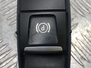 кнопка ручного тормоза (ручника) BMW X1 F48 2016, 2.0 л., B47 C20 A, дизель, МКПП, alpinweiß iii (300), внедорожник 5 дв., полный привод, правый руль, 9390836