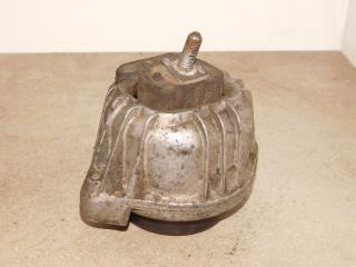 подушка крепления двигателя BMW 3 серия E90/E91/E92/E93 [рестайлинг] 2008, 2.0 л., дизель, седан, 13981112