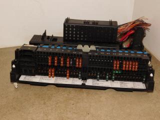 блок предохранителей BMW X3 E83 [рестайлинг] 2008, внедорожник 5 дв., 8364542