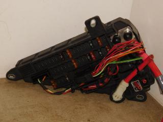 блок предохранителей BMW 5 серия E60/E61 [рестайлинг] 2008, 2.0 л., дизель, седан, 9138830