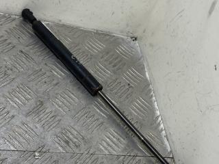 амортизатор капота BMW 5 серия E39 [рестайлинг] 2001, 2.5 л., дизель, чёрный, универсал, 8174866