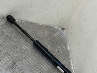 амортизатор капота BMW X3 E83 [рестайлинг] 2007, 2.0 л., дизель, черный, внедорожник 5 дв., 3400352