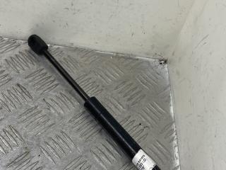 амортизатор капота BMW X3 E83 [рестайлинг] 2007, 2.0 л., дизель, черный, внедорожник 5 дв., 3400352