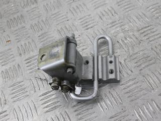 петля двери Audi A6 4F/C6 2007, 2.4 л., BDW, бензин, серебро, седан, 8E0833412