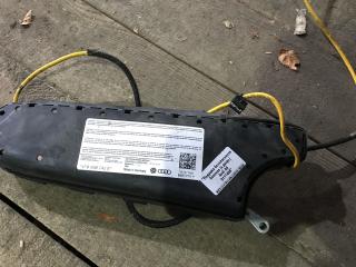 подушка безопасности сиденья Audi A6 4F/C6 2006, синий, седан, 4F0880242