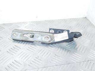 петля капота правая Audi A4 B7 2006, 3.2 л., AUK, бензин, 6МКПП, черный, универсал, полный привод, 8E0823302