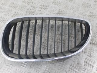 решетка радиатора BMW 5 серия E60/E61 [рестайлинг] 2008, 2.0 л., M47N 204 D4, дизель, МКПП, седан, задний привод, правый руль, 51137065701, 7065701