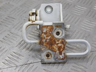 петля двери Audi A6 4F/C6 [рестайлинг] 2008, 2.7 л., дизель, МКПП, универсал, передний привод, 8E0833411E