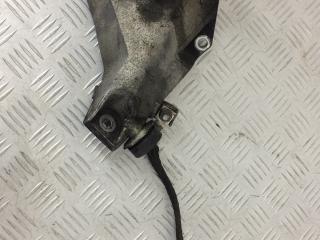 кронштейн двигателя BMW 3 серия E90/E91/E92/E93 E92 2007, 3.0 л., M57 D30 (306D5), дизель, АКПП, купе, задний привод, правый руль, 22116773839, 6760311