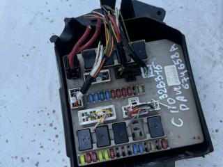 блок предохранителей Renault Clio 3 поколение 2007, 674658A