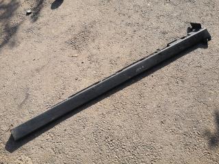 накладка на порог Jaguar F-Pace 1 поколение 2018, 2.0 л., дизель, АКПП, правый руль, HK83101D56B