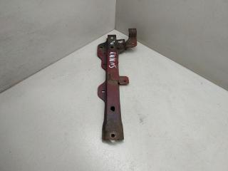 передняя панель крепления облицовки (телевизор) Nissan Sunny N14 1991, 2.0 л., CD20, дизель, МКПП, белый, седан, передний привод