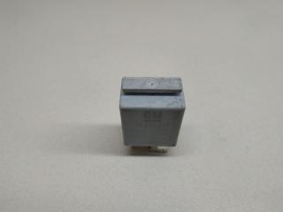 реле (прочие) Opel Zafira 1 поколение (A) [рестайлинг] 2004, 2.2 л., Y 22 DTR, дизель, 5МКПП, серебристый, минивэн, передний привод, 13266315