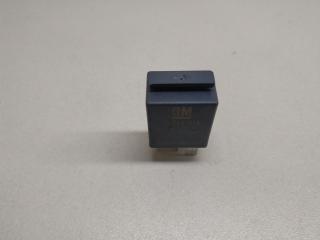 реле (прочие) Opel Zafira 1 поколение (A) [рестайлинг] 2004, 2.2 л., Y 22 DTR, дизель, 5МКПП, серебристый, минивэн, передний привод, 13266316