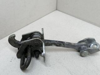 ограничитель открывания двери Opel Zafira 1 поколение (A) [рестайлинг] 2005, 2.2 л., TDi, Y 22 DTR, дизель, 5МКПП, серебристый, минивэн, 13150286