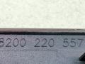 накладка подсветки номера Renault Modus 1 поколение JP0J 2004, 1.4 л., i, K4J 770, бензин, 5МКПП, красный, хетчбэк 5 дв., передний привод, 8200220557 - фото №4