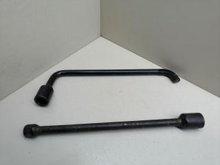 ключ колесный (балонный) Peugeot 1007 1 поколение 2007, 1.6 л., HDi, 9HZ (DV6TED4), дизель, 5МКПП, серебристый, хетчбэк 3 дв., передний привод
