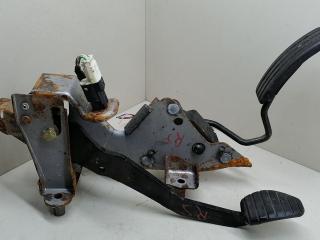 узел педальный (блок педалей) Renault Modus 1 поколение JP0J 2004, 1.4 л., i, K4J 770, бензин, 5МКПП, красный, хетчбэк 5 дв., передний привод, 8200139322