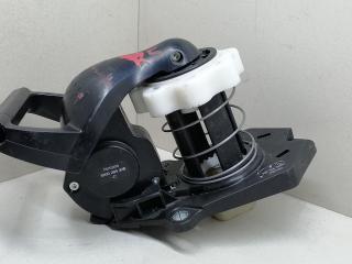 крепление запаски Renault Modus 1 поколение 2004, 1.4 л., i, K4J 770, бензин, 5МКПП, красный, хетчбэк 5 дв., передний привод, 8200269378