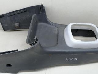консоль салона Mitsubishi Colt 5 поколение (CJO) CJ1A 1997, 1.3 л., i, 4G13 (12V), бензин, 5МКПП, голубой металлик, хетчбэк 3 дв., передний привод, MR201551