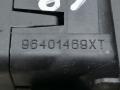 кнопка стеклоподъемника двери Peugeot 1007 1 поколение 2007, 1.6 л., HDi, 9HZ (DV6TED4), дизель, 5МКПП, серебристый, хетчбэк 3 дв., передний привод, 96401469XT - фото №4