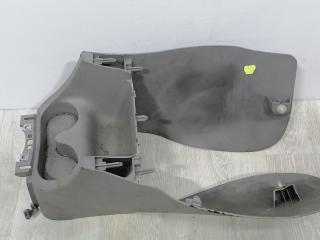 консоль салона Renault Modus 1 поколение JP0J 2004, 1.4 л., i, K4J 770, бензин, 5МКПП, красный, хетчбэк 5 дв., передний привод, 8200327300, 8200327303