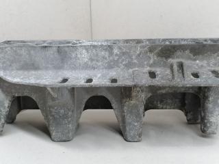 кронштейн (крепление) впускного коллектора Renault Laguna 1 поколение B568 1998, 1.6 л., i, K4M 720, бензин, 5МКПП, зелёный, хетчбэк 5 дв., передний привод, 7700110112