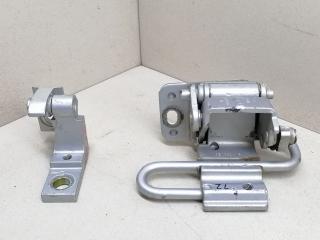 петля двери Volkswagen Passat B5 3B5 1997, 1.9 л., TDi, AHU, дизель, 5МКПП, серебристый, седан, передний привод, 3B4833411C, 3B4833411D