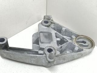 кронштейн двигателя Mazda 6 1 поколение [рестайлинг] 2005, 2.0 л., DT, RF7J, дизель, 6МКПП, серый, хетчбэк 5 дв., передний привод, 7700840932