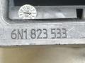 ручка открывания капота Volkswagen Polo 3 поколение 1998, 1.4 л., i, APQ, бензин, 5МКПП, зелёный, хетчбэк 5 дв., передний привод, 6N1823533 - фото №3