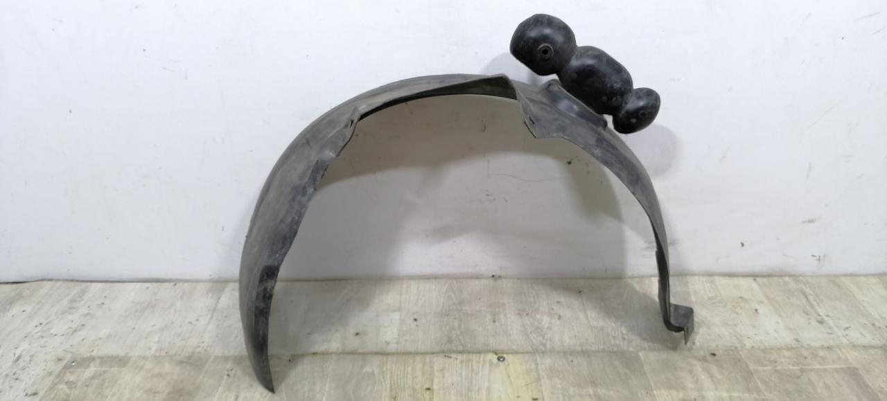 защита арок передняя правая (подкрылок) Volkswagen Polo 3 поколение 1996, 1.4 л., i, APQ, бензин, МКПП, зелёный, хетчбэк 5 дв., передний привод, 6N0809961, 6N0820601 - фото №1