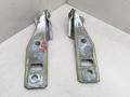 петля капота Volkswagen Bora 1 поколение 2002, 1.9 л., TDi, ATD, дизель, 5МКПП, серебристый, седан, передний привод, 1J0823301, 1J0823302A - фото №2