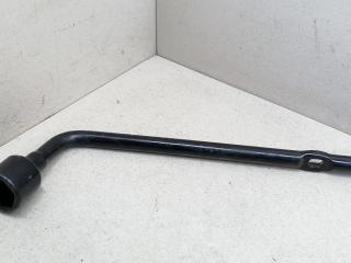 ключ колесный (балонный) Hyundai i30 1 поколение 2009, 1.6 л., CRDi, дизель, 5МКПП, серебристый, хетчбэк 5 дв., передний привод