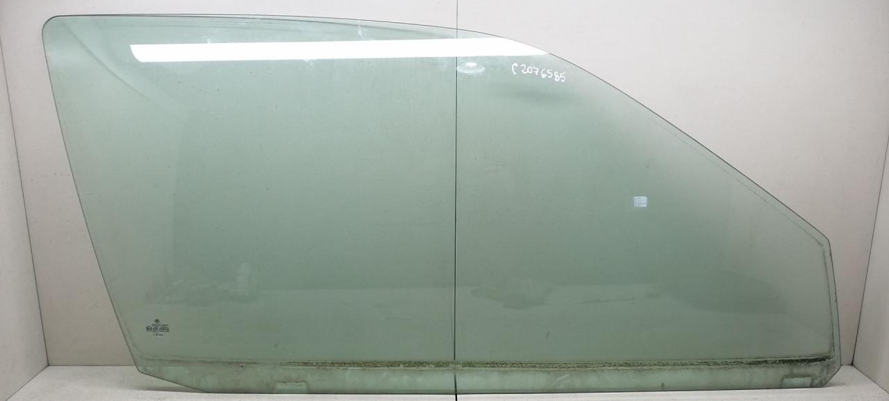 стекло двери передней правой Volkswagen Polo 3 поколение 1999, 1.4 л., i, AUD, бензин, МКПП, синий, хетчбэк 3 дв., передний привод, 6N4845202A - фото №1
