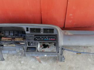 панель передняя салона (торпедо) Toyota Hiace 4 поколение H100 1992