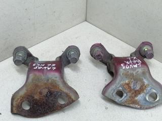 петля двери Daewoo Lanos T100 1999, 1.5 л., i, бензин, 5МКПП, бордовый, хетчбэк 5 дв., передний привод