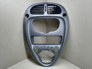 рамка под магнитолу Citroen Xsara Picasso 1 поколение [рестайлинг] 2008, 1.6 л., HDi, 9HX (DV6ATED4), дизель, 5МКПП, белый, минивэн, передний привод, 9631315877