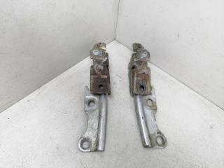 петля капота Hyundai Santamo 1 поколение 1999, 2.0 л., i, бензин, 5МКПП, серебристый, минивэн, передний привод, 79410M2000, 79420M2000