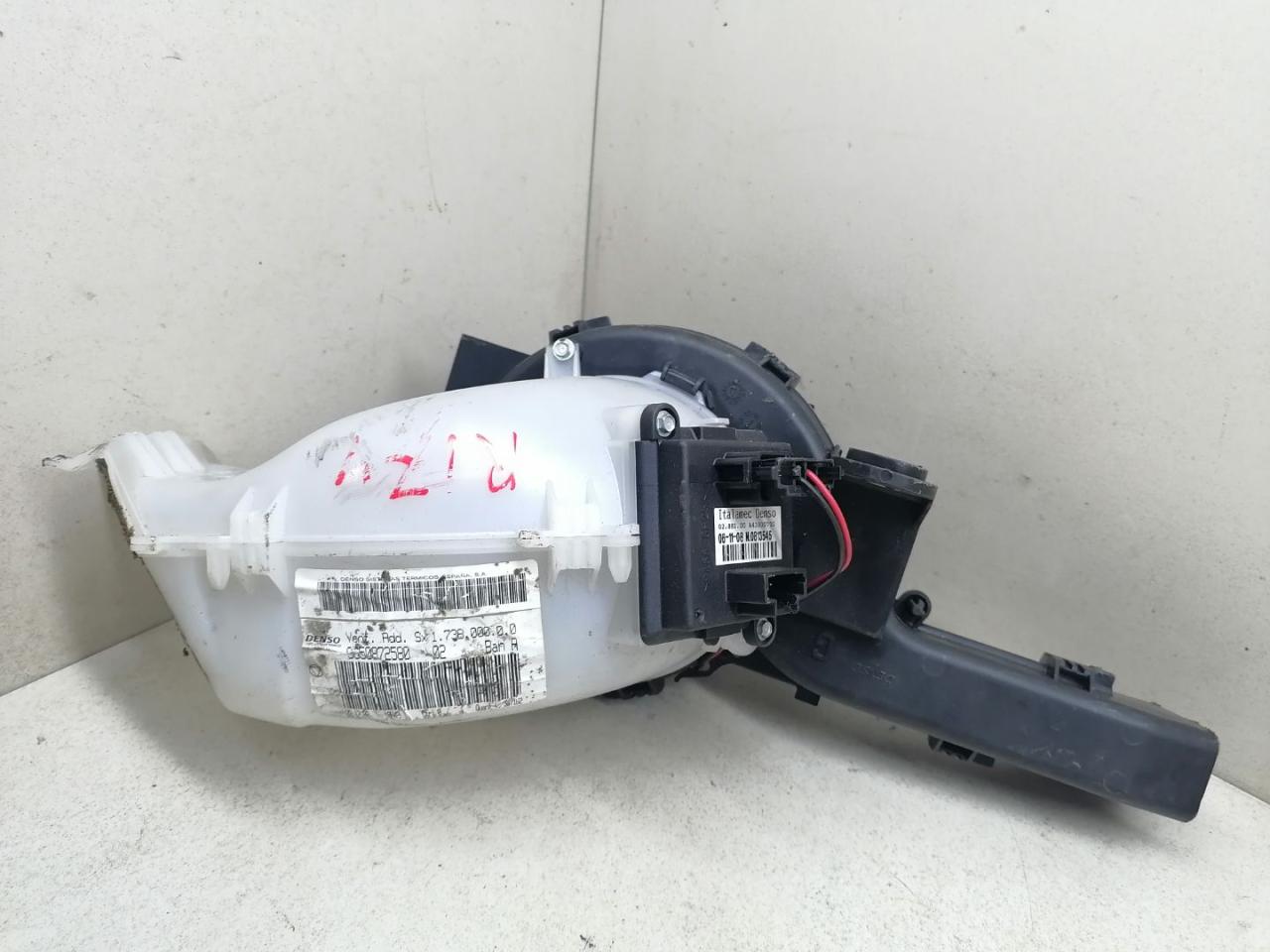 моторчик печки Citroen C4 Grand Picasso 1 поколение 2007, 1.6 л., HDi, 9HZ (DV6TED4), дизель, 5МКПП, минивэн, передний привод, DENSO, 9650872580 - фото №1