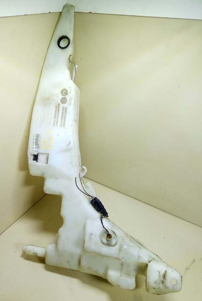 бачок омывателя Ford Focus 1 поколение 2000, 2.0 л., i, бензин, МКПП, черный, универсал, передний привод, XS4113K163AHBH - фото №1