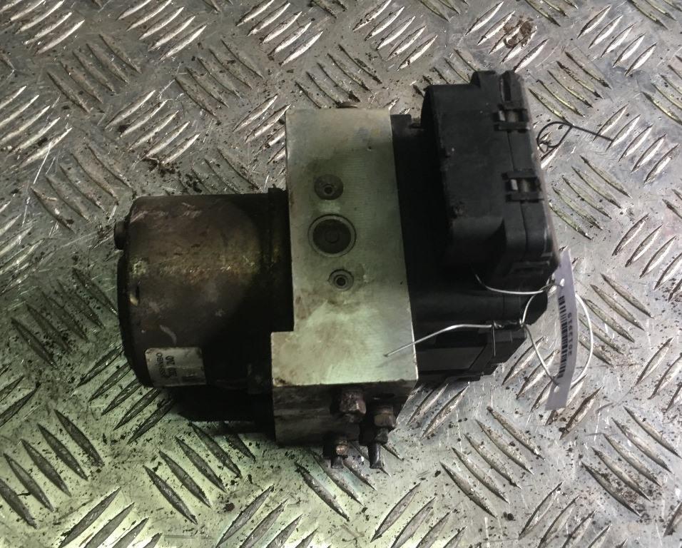 блок ABS Mitsubishi Space Wagon 3 поколение (Typ N50) 2001, 2.4 л., i, бензин, MR289380, AC0450-01226, NISSHINBO - фото №1