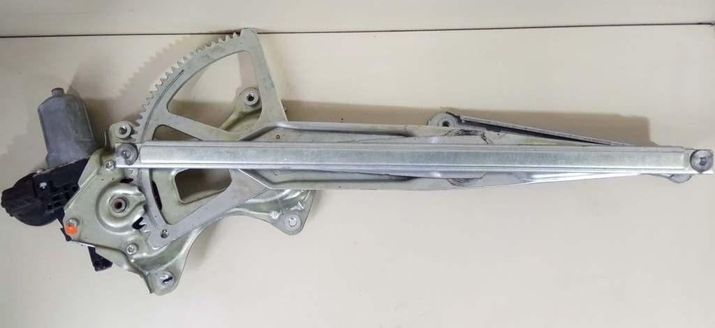 стеклоподъемник электрический задний левый Toyota Prius 2 поколение 2005, 1.5 л., бензин, АКПП, черный, хетчбэк 5 дв., передний привод, 8572058010, 6980252070 - фото №1