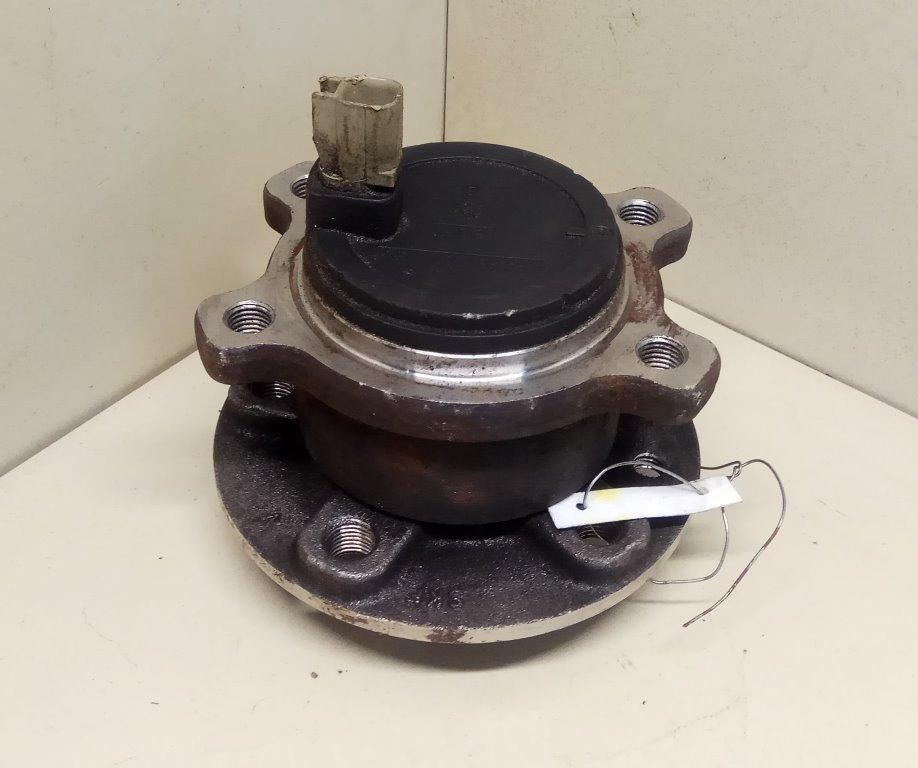 ступица задняя левая Volvo S80 2 поколение 2008, 3.2 л., i, B 6324 S, бензин, АКПП, белый, седан, передний привод, 31329968 - фото №1